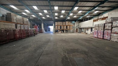 School Ln, Eastleigh to rent Interior Photo- Image 2 of 3