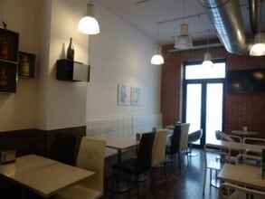 Retail in Manresa, Barcelona to rent Building Photo- Image 2 of 9