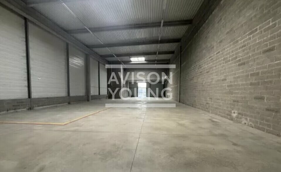 Industrial in Mitry-Mory to rent - Interior Photo - Image 1 of 4