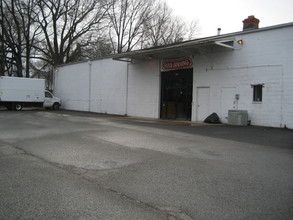 8123 Richmond Hwy, Alexandria, VA for rent Building Photo- Image 1 of 10