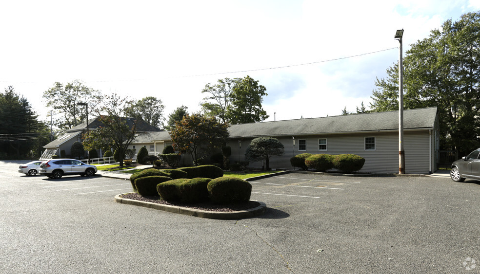 1323 Rt 34 N, Aberdeen, NJ for rent - Building Photo - Image 3 of 6