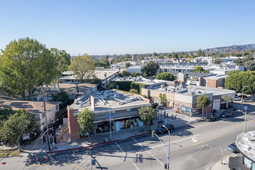 141-147 S Barrington Ave, Los Angeles, CA for rent - Building Photo - Image 3 of 4