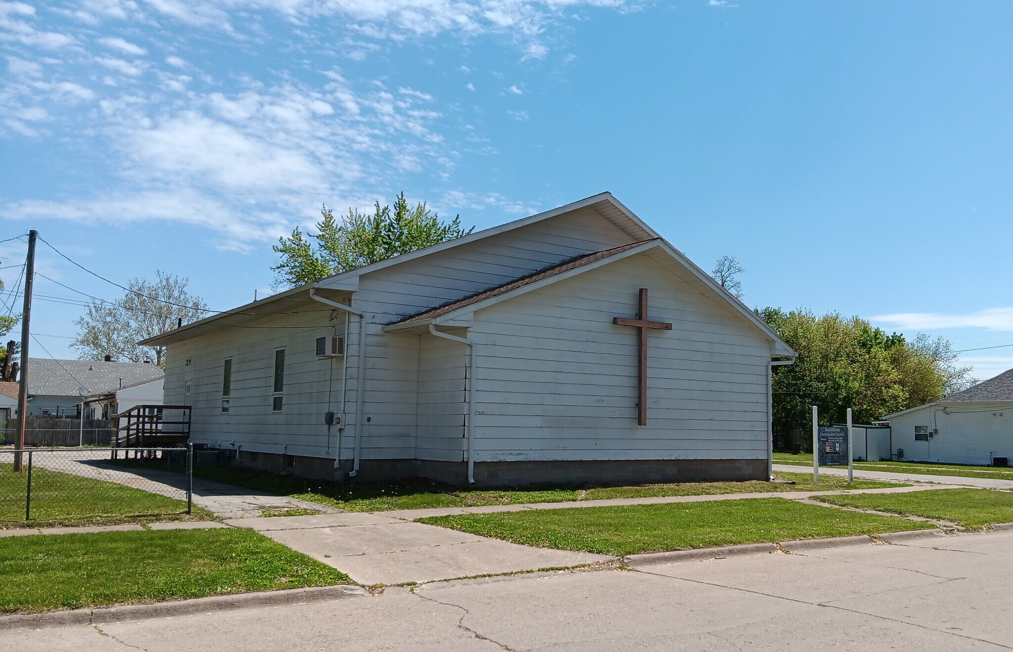 124 Moore st, Ottumwa, IA for sale Primary Photo- Image 1 of 1