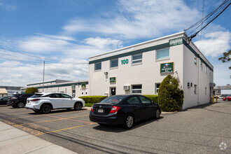 100-102 Lauman Ln, Hicksville, NY for rent Building Photo- Image 1 of 6