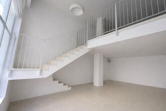 Retail in Barcelona, Barcelona to rent Interior Photo- Image 2 of 3