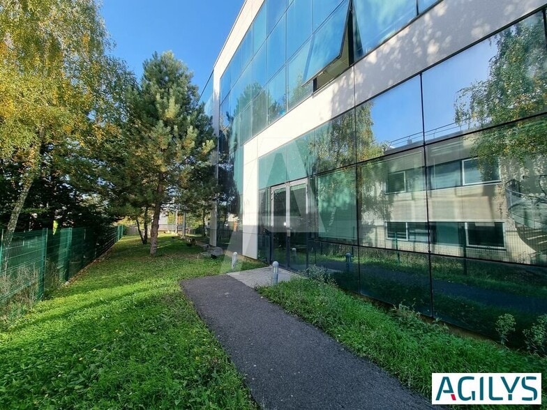 19 Bis Avenue Du Québec, Villebon-sur-Yvette for sale - Building Photo - Image 2 of 8
