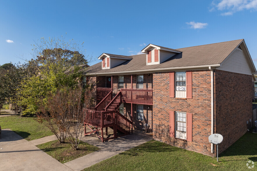 1814 Glenn St SW, Decatur, AL for sale - Primary Photo - Image 1 of 31