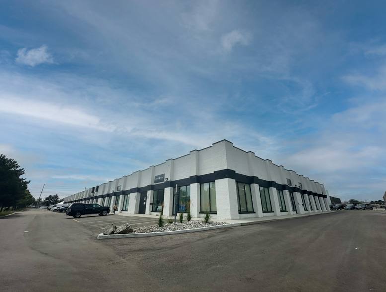 975 Mid-Way Blvd, Mississauga, ON for rent - Building Photo - Image 1 of 7