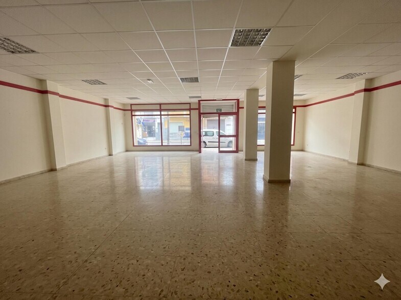 Virgen de los Desamparado, 4, Dos Hermanas, Sevilla for sale - Building Photo - Image 3 of 9