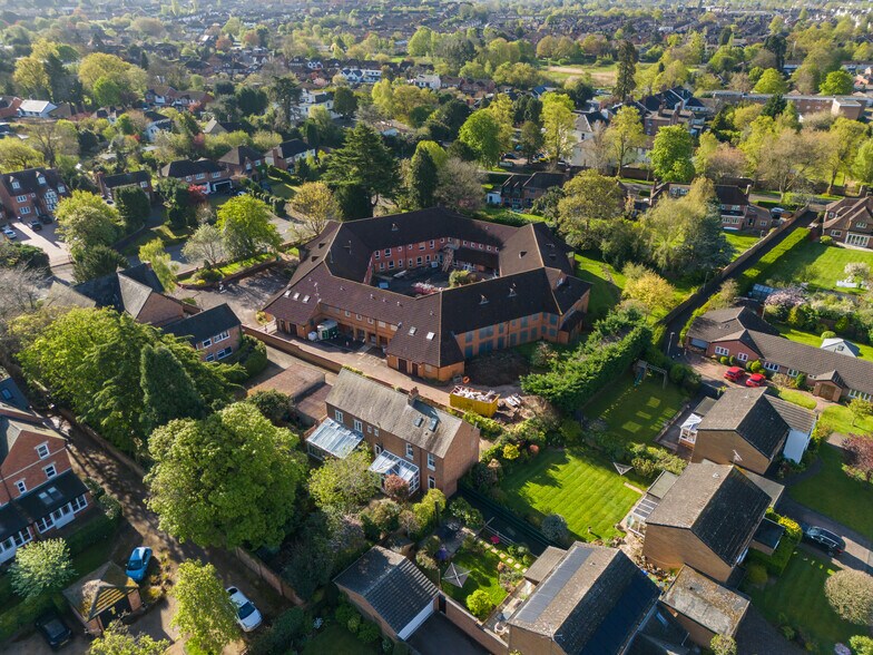 57 Lillington Rd, Leamington Spa for sale - Primary Photo - Image 1 of 1