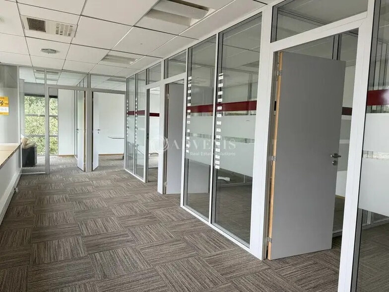 Office in Lyon to rent - Interior Photo - Image 3 of 11