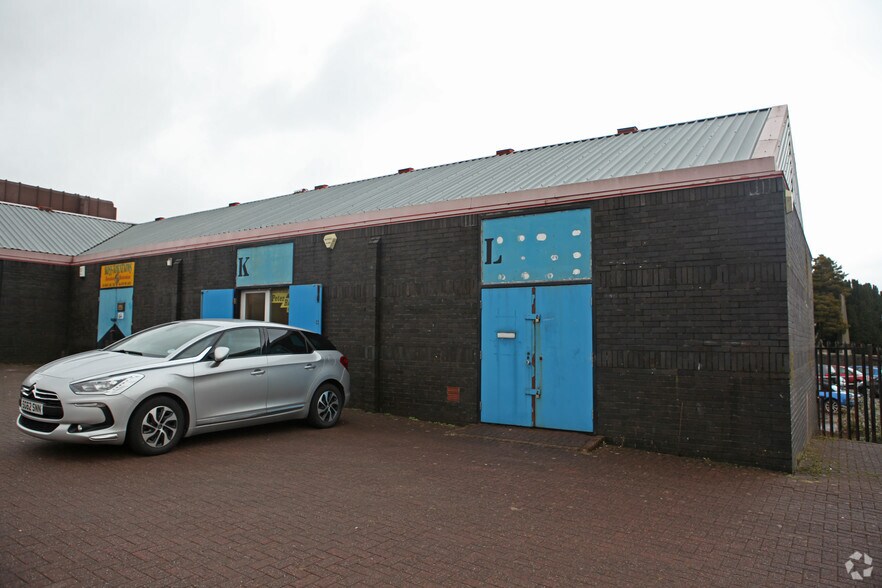 Floors St, Johnstone to rent - Building Photo - Image 1 of 2