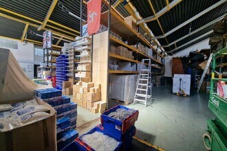 Bessemer Rd, Basingstoke to rent Interior Photo- Image 2 of 5