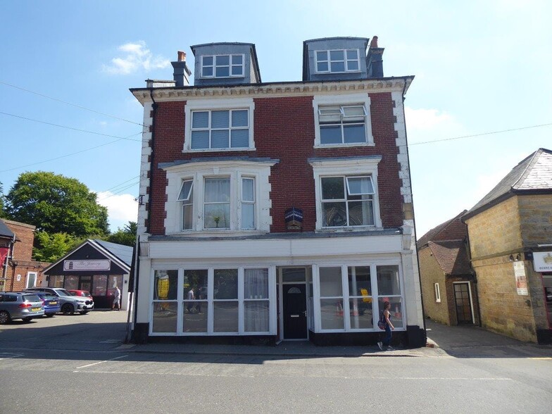 4 London Rd, Crowborough for sale - Building Photo - Image 1 of 1