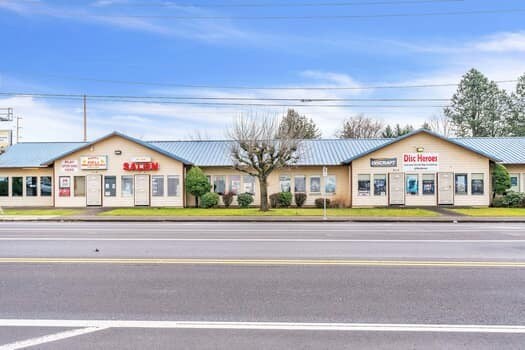 Centennial Plaza portfolio of 4 properties for sale on LoopNet.co.uk - Primary Photo - Image 1 of 3