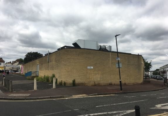 464 High St N, London for sale Primary Photo- Image 1 of 1