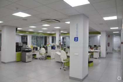 Retail in Segovia, Segovia to rent - Interior Photo - Image 1 of 1