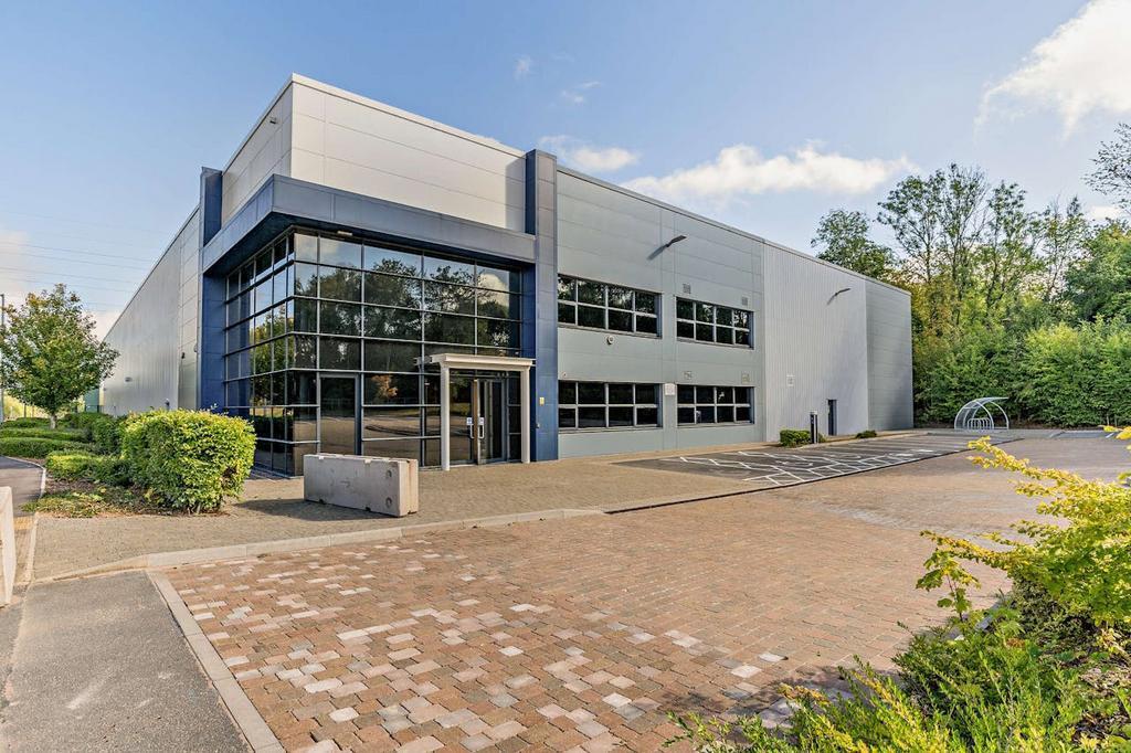 M36 Tower Rd, Stone to rent Building Photo- Image 1 of 35