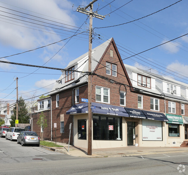 willis avenue, Williston Park, NY for rent - Primary Photo - Image 1 of 10