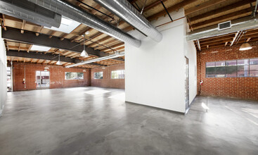 3003 Pennsylvania Ave, Santa Monica, CA for rent Building Photo- Image 2 of 9