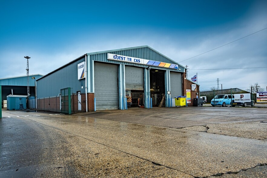 Marsh Ln, Boston for sale - Primary Photo - Image 1 of 1