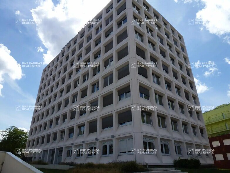 Office in Nantes to rent - Building Photo - Image 2 of 11