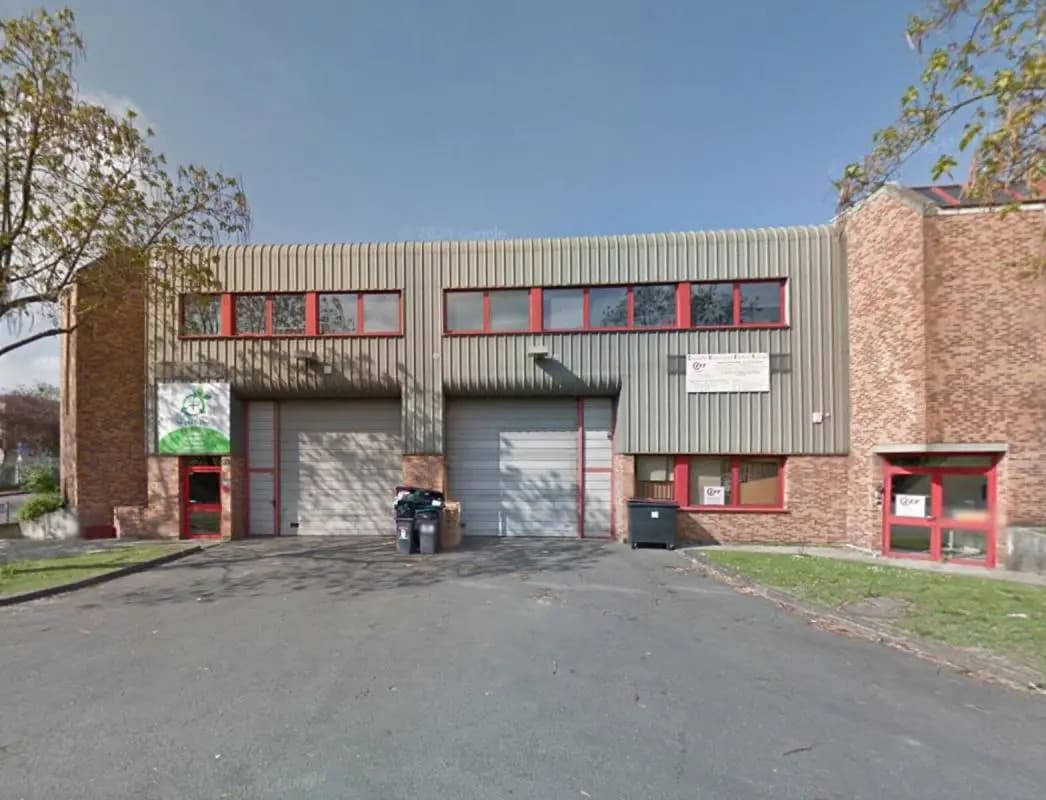 Light Industrial in Le Blanc-Mesnil to rent Building Photo- Image 1 of 13