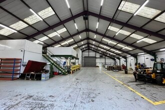 41 Marsh Green Rd, Exeter to rent Interior Photo- Image 1 of 3