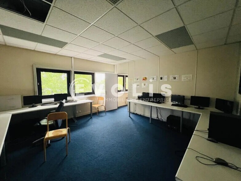 Office in Lognes to rent - Interior Photo - Image 3 of 5