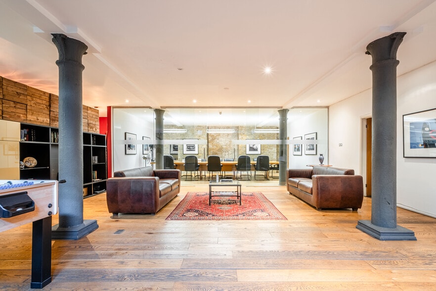 66 Royal Mint St, London to rent - Building Photo - Image 2 of 21