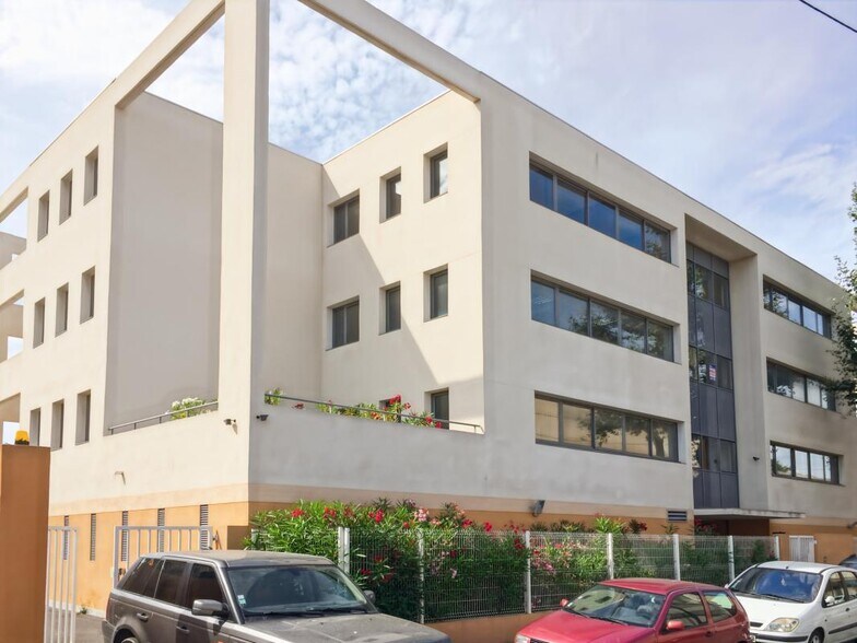 Office in Marseille to rent - Building Photo - Image 1 of 20