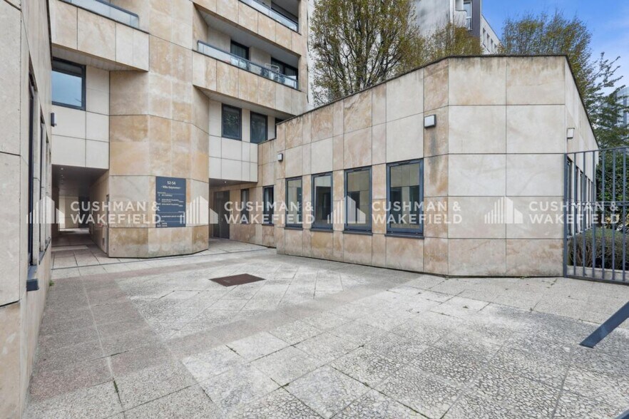 52-54 Rue Du Capitaine Guynemer, Courbevoie to rent - Building Photo - Image 1 of 14