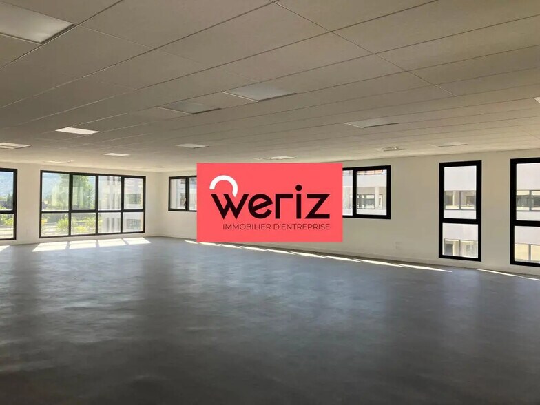 Office in Aubagne to rent - Interior Photo - Image 2 of 14