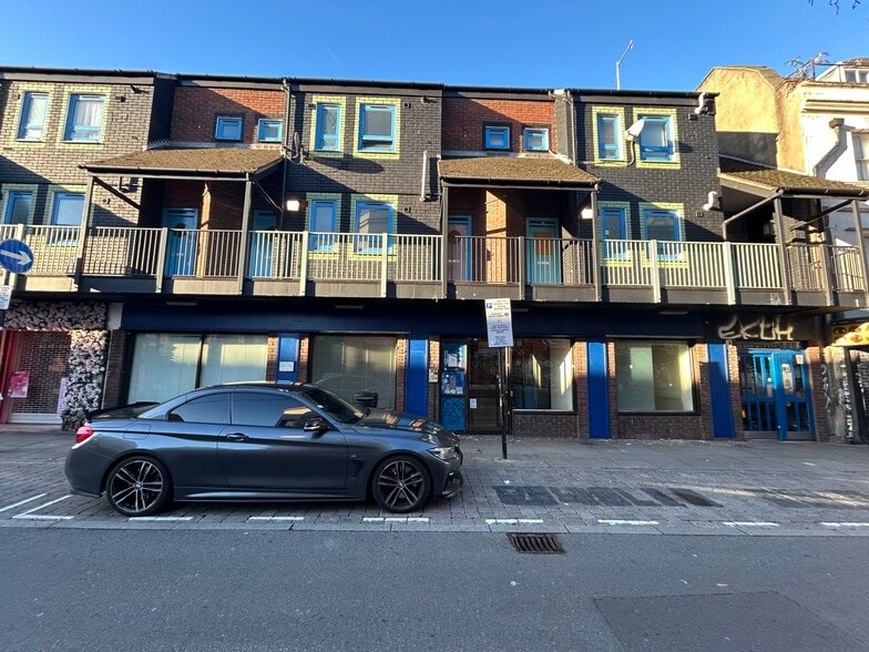 23-25 Brick Lane, London to rent - Primary Photo - Image 1 of 5