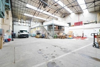 More details for 517 Avenue Edouard Herriot, Villefranche-sur-Saône - Light Industrial for Sale