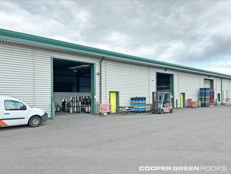 Units 2A-C Archers Way, Knights Way, Shrewsbury to rent - Building Photo - Image 3 of 3