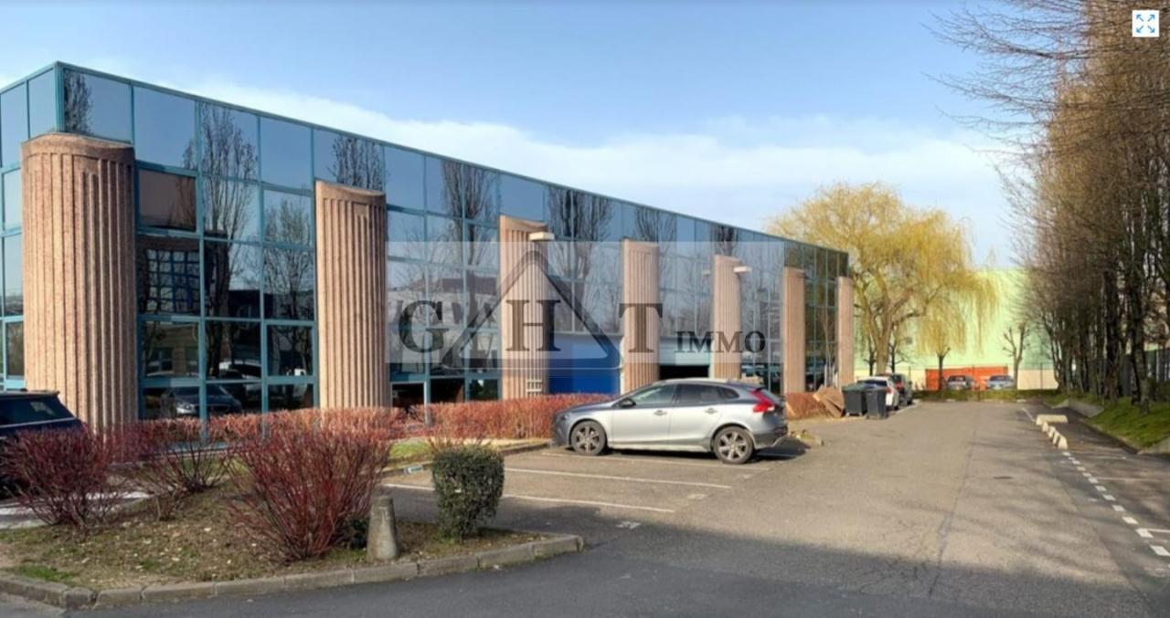 Office in Villiers-sur-Marne to rent Building Photo- Image 1 of 7