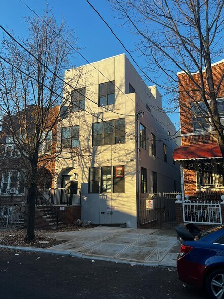 1045 Ward Ave, Bronx, NY for sale - Primary Photo - Image 1 of 1