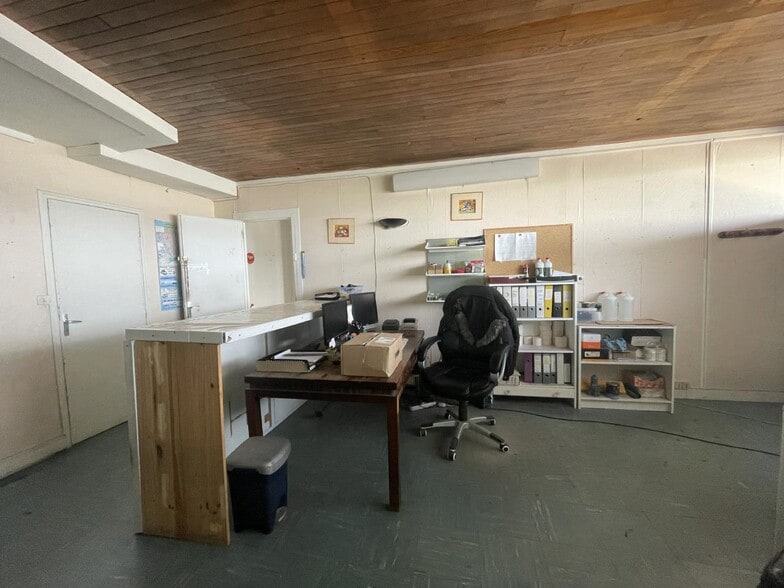 Light Industrial in Brétigny-sur-Orge for sale - Building Photo - Image 3 of 12