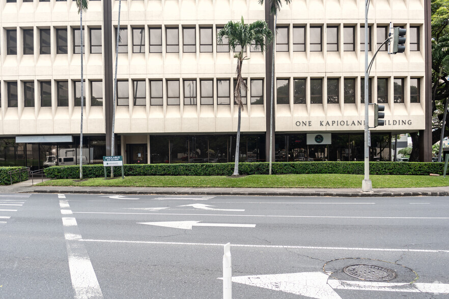 600 Kapiolani Blvd, Honolulu, HI for rent - Building Photo - Image 2 of 7