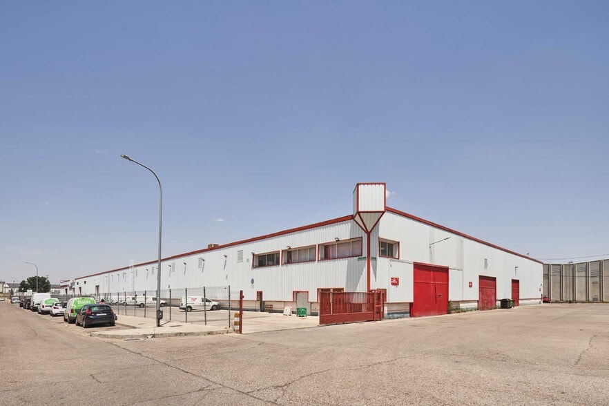 Calle de las Torres Quevedo, 18, Coslada, Madrid to rent - Building Photo - Image 1 of 2