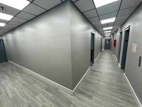 143 W 29th St, New York, NY for rent Lobby- Image 1 of 6