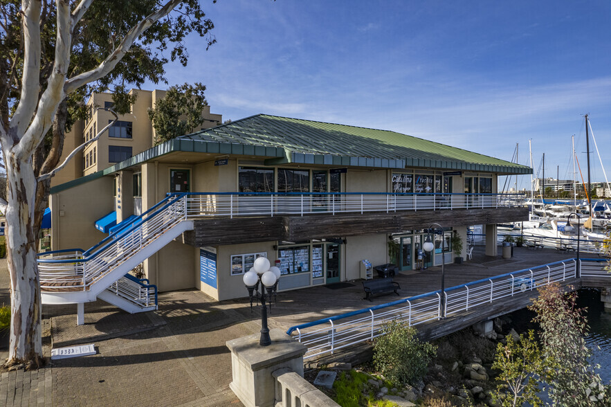 1070 Marina Village Pky, Alameda, CA for rent - Building Photo - Image 1 of 6