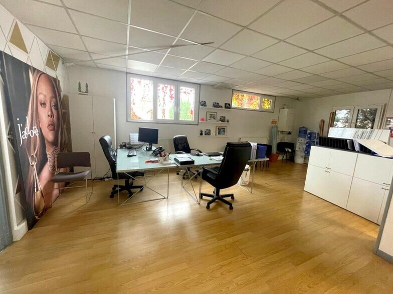Light Industrial in Argenteuil to rent - Interior Photo - Image 3 of 5