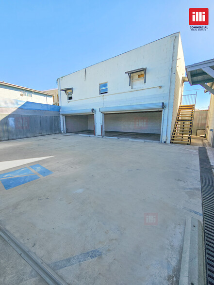 14737 Arminta St, Panorama City, CA for sale - Building Photo - Image 3 of 13