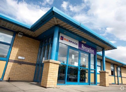 Bowbridge Clos, Rotherham to rent - Building Photo - Image 2 of 5