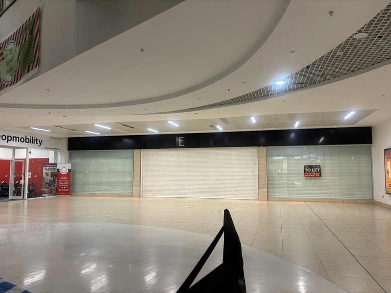 High St, Dunfermline to rent - Building Photo - Image 2 of 2