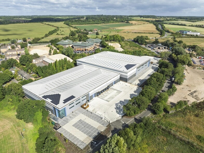 Denham Way, Rickmansworth to rent - Building Photo - Image 1 of 92