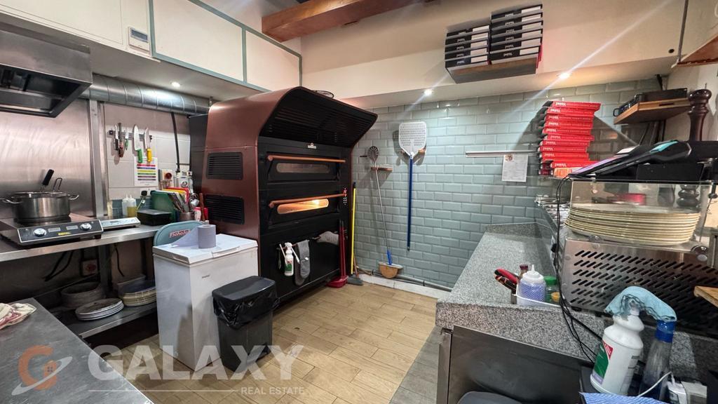 264 King St, London for sale Interior Photo- Image 1 of 1