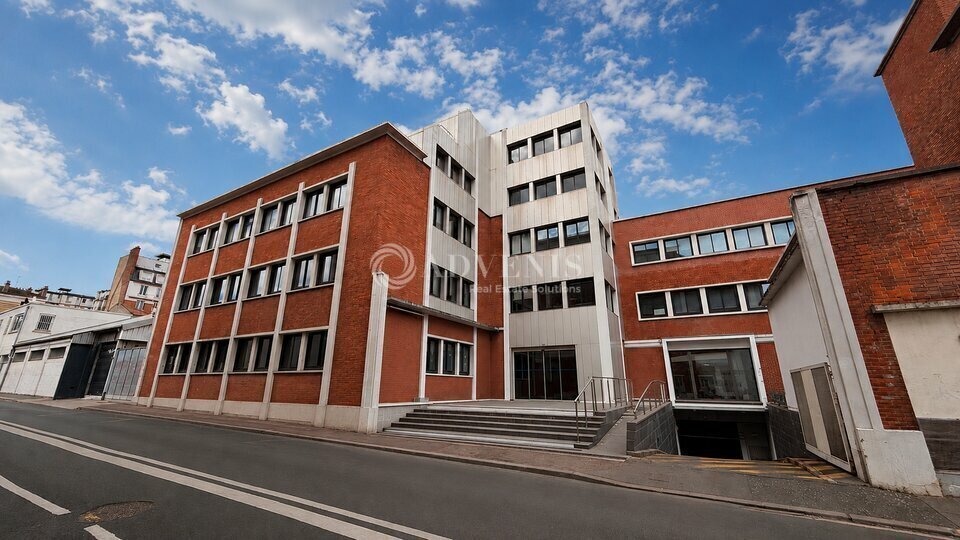 Office in Malakoff to rent - Building Photo - Image 2 of 12